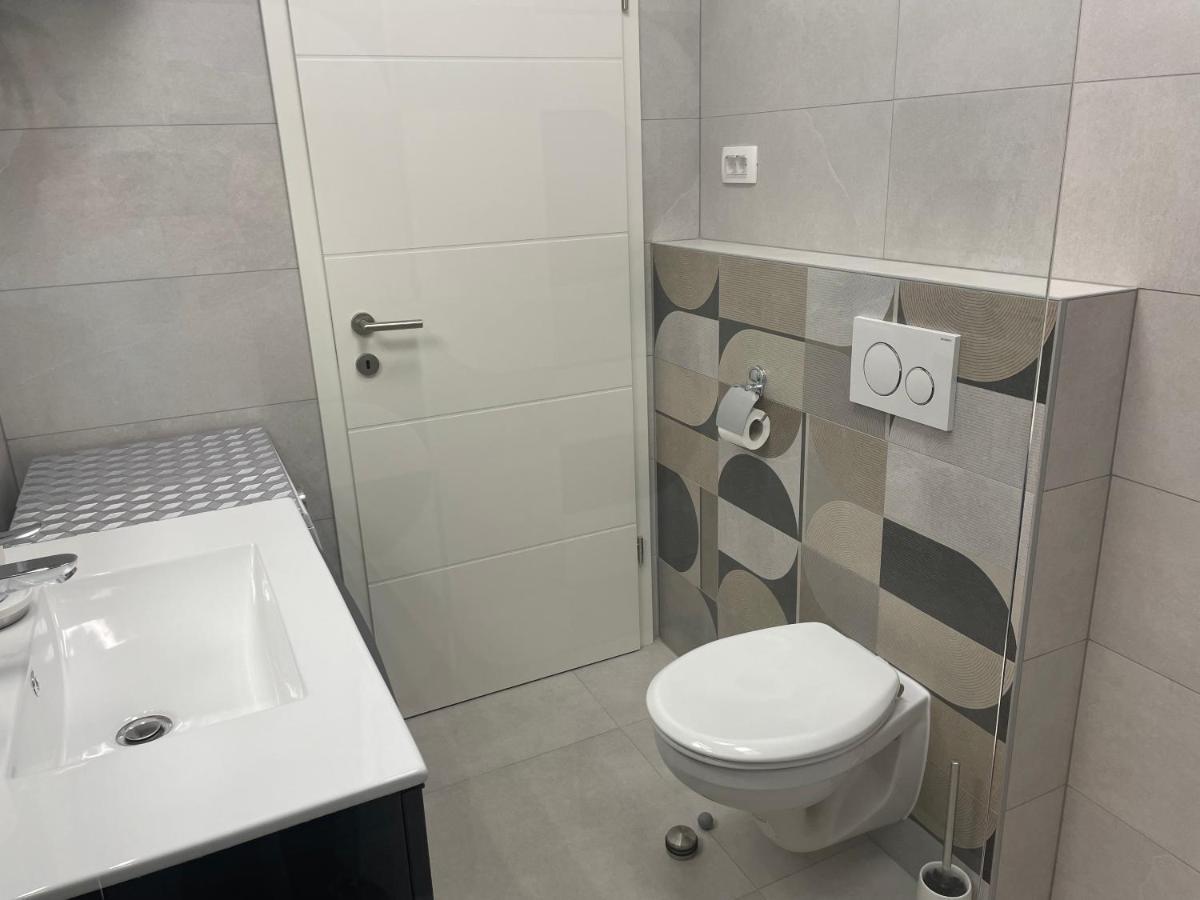 Spacious New App For 5 Persons, Close Beach&City Poreč Eksteriør bilde