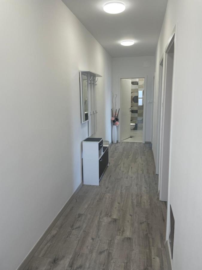 Spacious New App For 5 Persons, Close Beach&City Poreč Eksteriør bilde