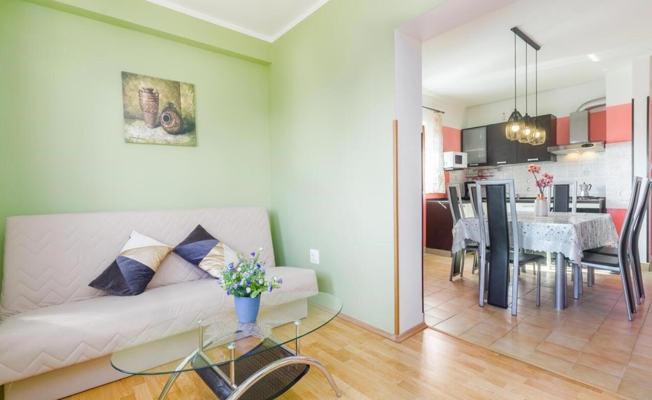 Spacious New App For 5 Persons, Close Beach&City Poreč Eksteriør bilde