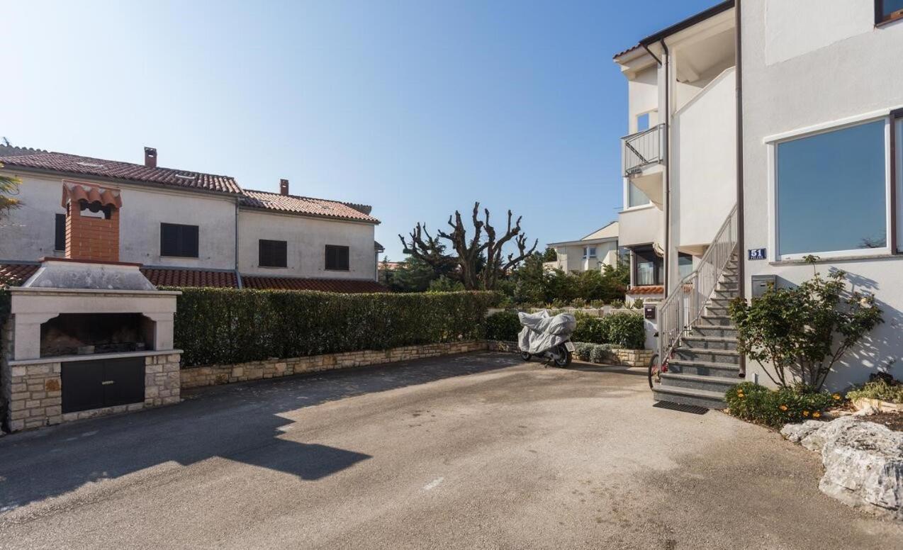 Spacious New App For 5 Persons, Close Beach&City Poreč Eksteriør bilde