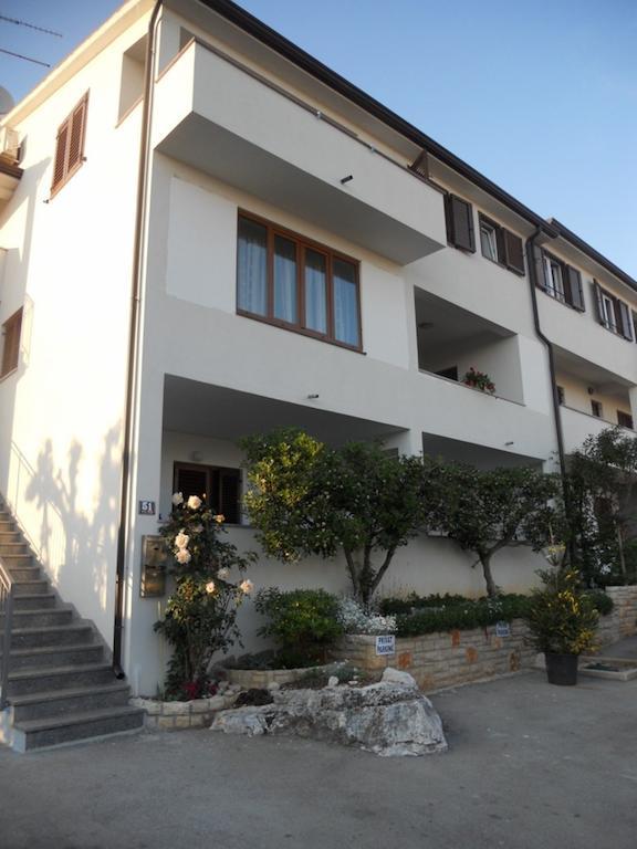Spacious New App For 5 Persons, Close Beach&City Poreč Eksteriør bilde